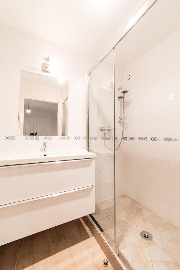 Appartement Prive Le Chardonnay, Jardin, Parking Buchères エクステリア 写真