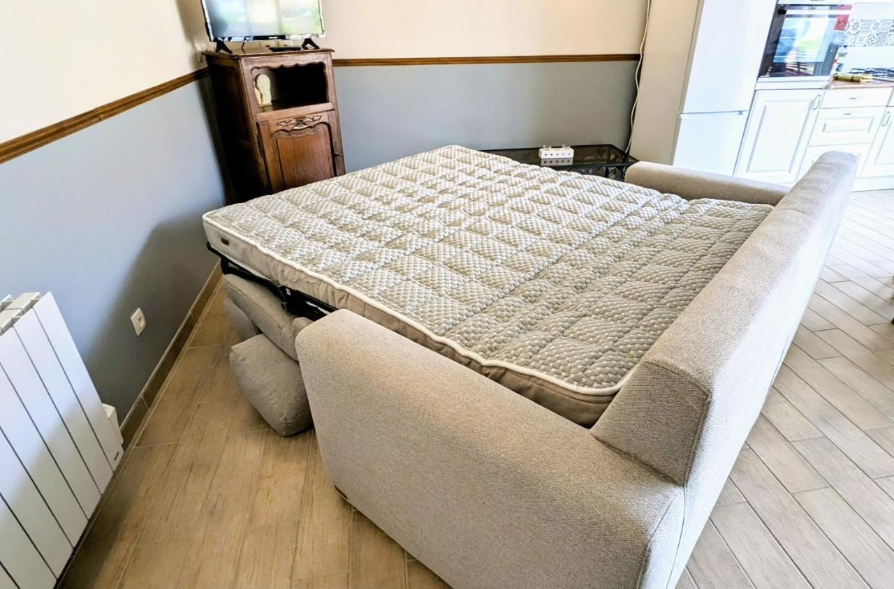 Appartement Prive Le Chardonnay, Jardin, Parking Buchères エクステリア 写真