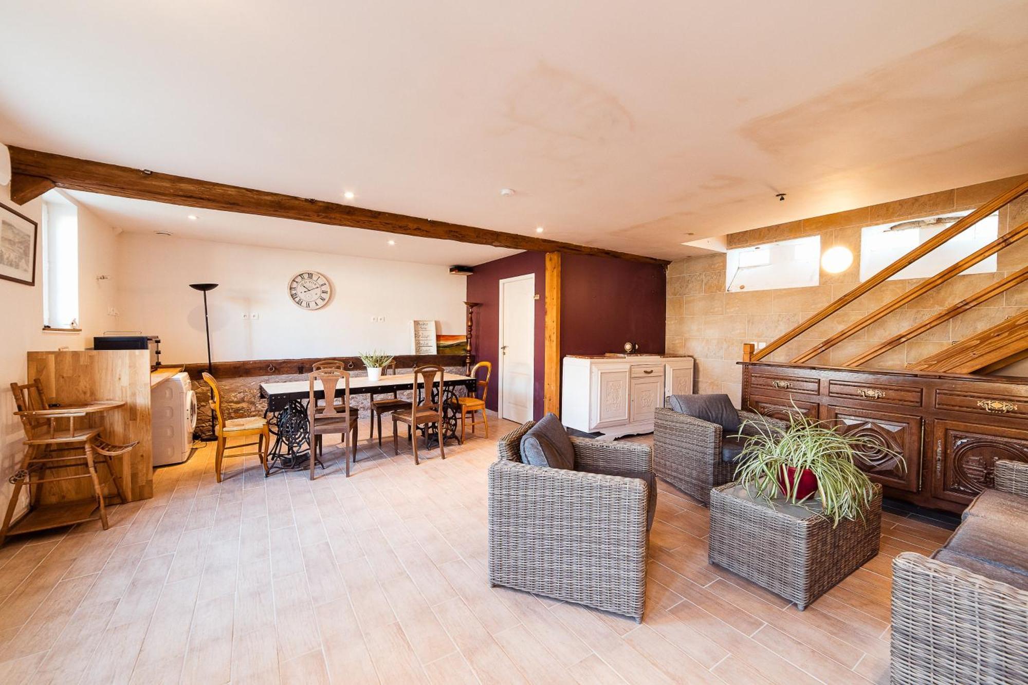 Appartement Prive Le Chardonnay, Jardin, Parking Buchères エクステリア 写真
